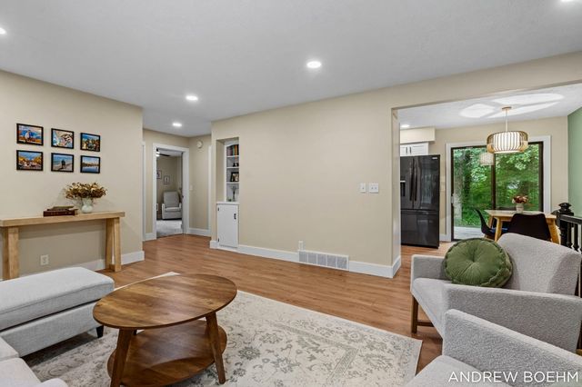 640 Old Orchard Road, Holland, MI 49423