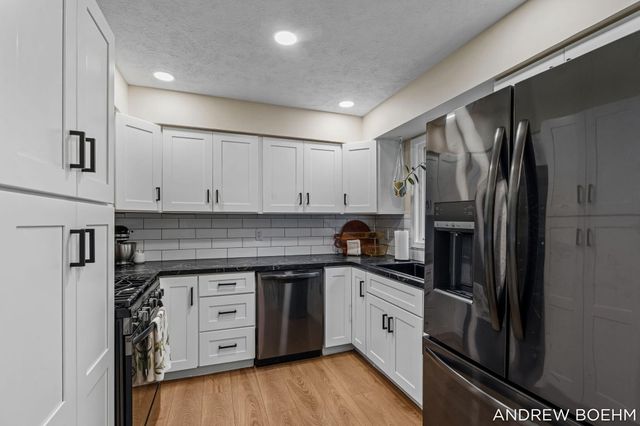 640 Old Orchard Road, Holland, MI 49423