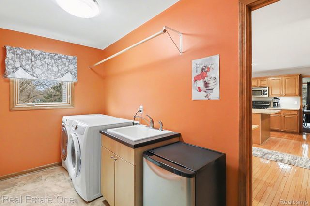 5045 Ashford Road, Independence Charter Township, MI 48348