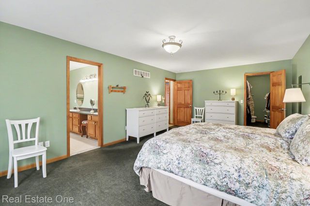 5045 Ashford Road, Independence Charter Township, MI 48348