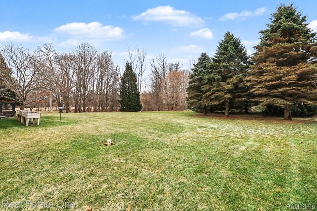 5045 Ashford Road, Independence Charter Township, MI 48348