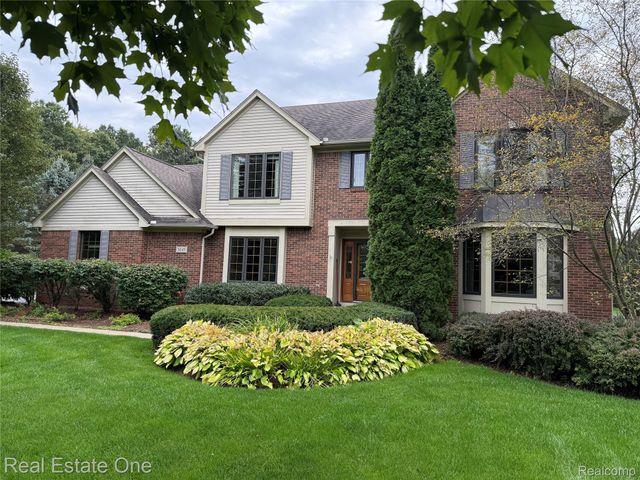 5045 Ashford Road, Independence Charter Township, MI 48348