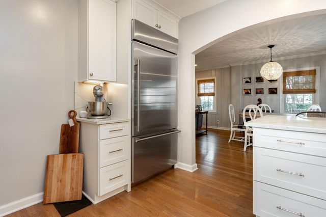 217 Garrett Place, Columbus, OH 43214