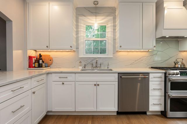 217 Garrett Place, Columbus, OH 43214