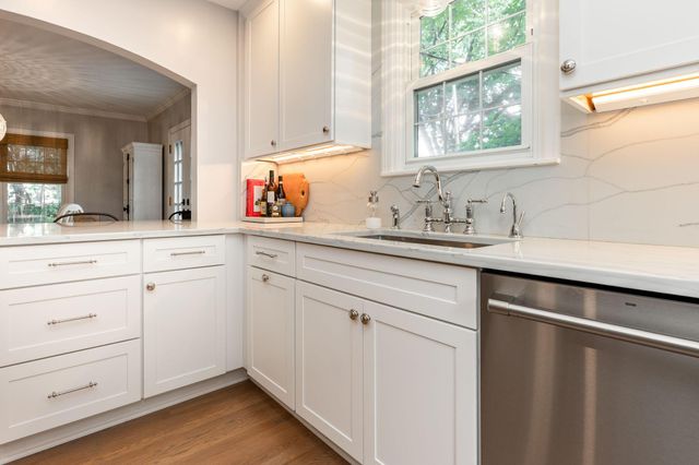 217 Garrett Place, Columbus, OH 43214