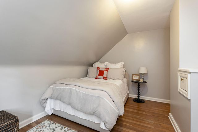 217 Garrett Place, Columbus, OH 43214