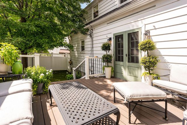 217 Garrett Place, Columbus, OH 43214