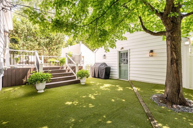 217 Garrett Place, Columbus, OH 43214