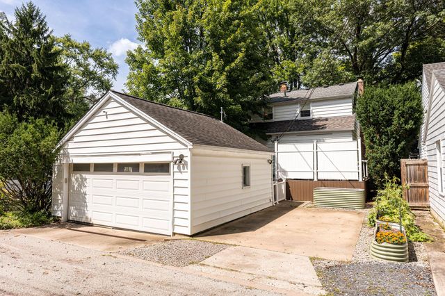 217 Garrett Place, Columbus, OH 43214