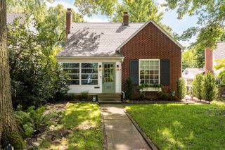 217 Garrett Place, Columbus, OH 43214