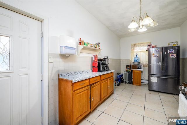 527 Cary Street, Orange, NJ 07050