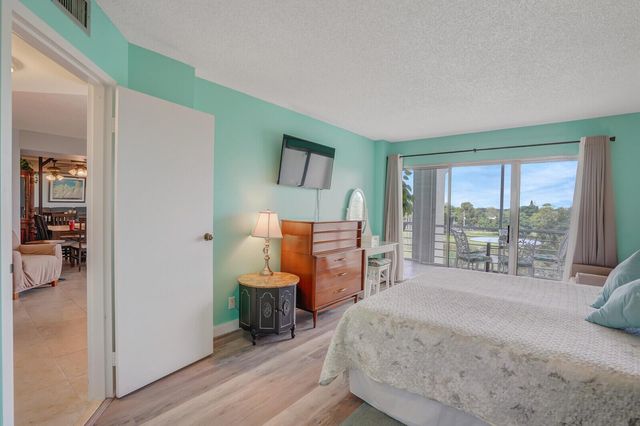 3959 Via Poinciana 503, Lake Worth, FL 33467