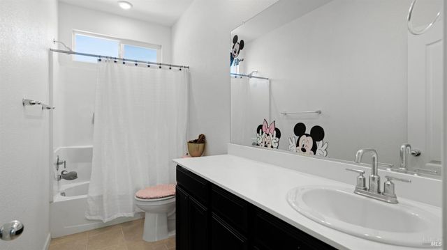 2350 Sheldon Dr, Fairfield, CA 94533