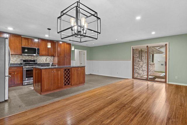 4630 Oakdale DRIVE, Racine, WI 53405