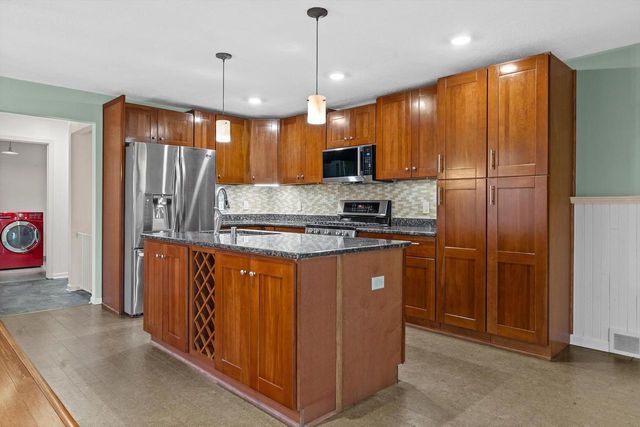 4630 Oakdale DRIVE, Racine, WI 53405