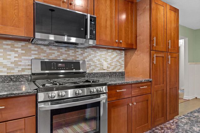 4630 Oakdale DRIVE, Racine, WI 53405