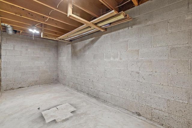 4630 Oakdale DRIVE, Racine, WI 53405