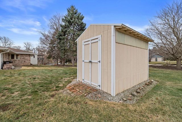 4630 Oakdale DRIVE, Racine, WI 53405