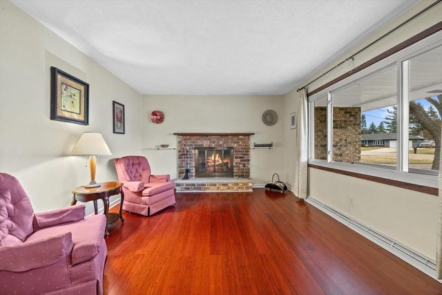 4630 Oakdale DRIVE, Racine, WI 53405