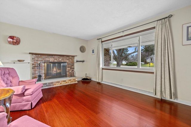 4630 Oakdale DRIVE, Racine, WI 53405