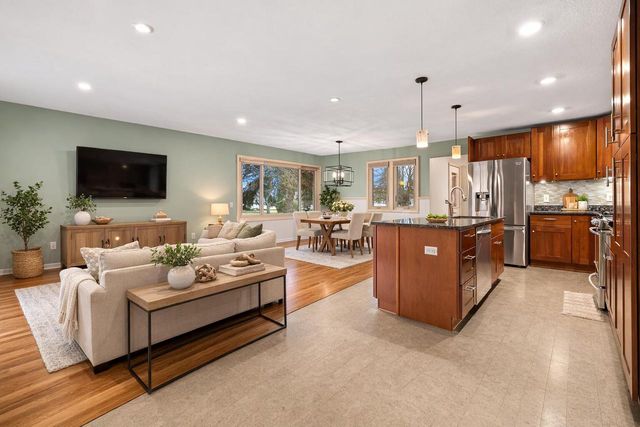 4630 Oakdale DRIVE, Racine, WI 53405