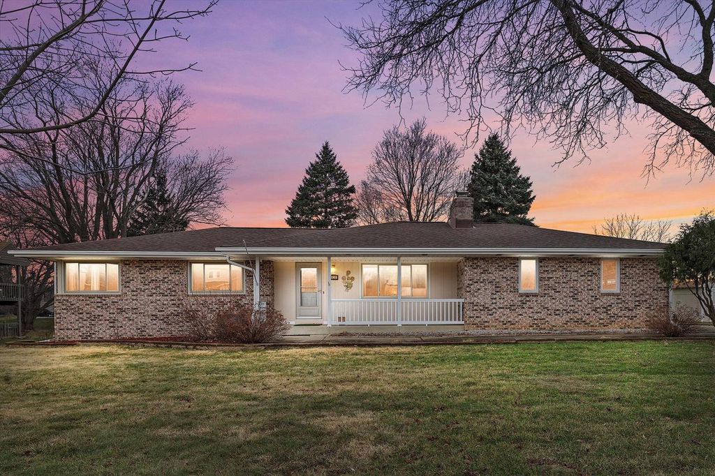 4630 Oakdale DRIVE, Racine, WI 53405