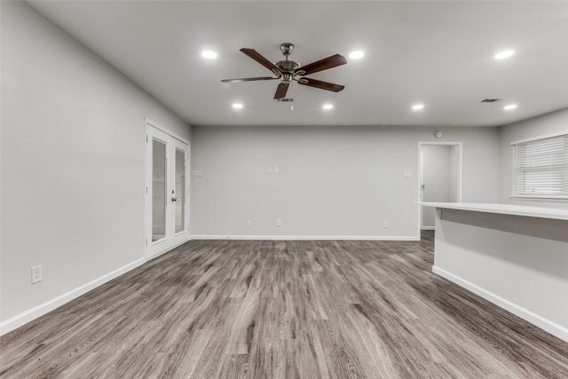 1014 Ravencroft Drive, Garland, TX 75043