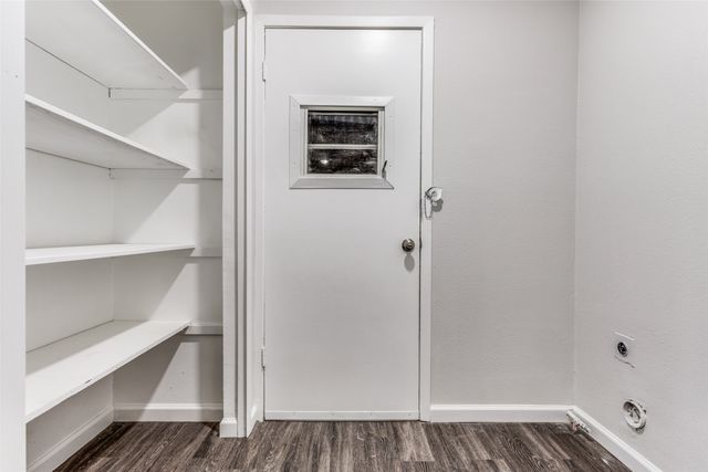 1014 Ravencroft Drive, Garland, TX 75043