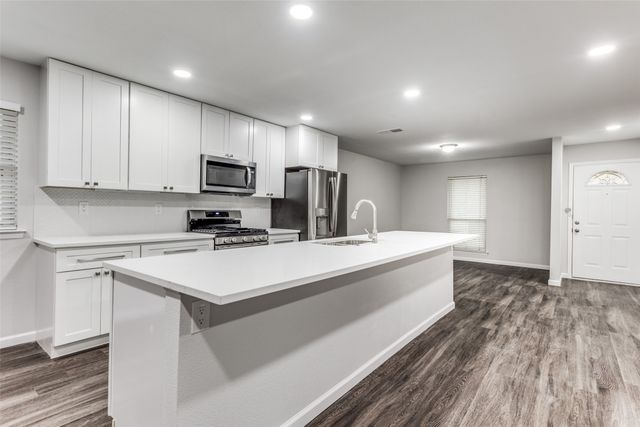 1014 Ravencroft Drive, Garland, TX 75043