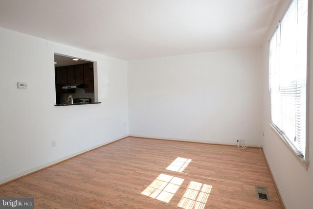 3024 TALKING ROCK DR, Fairfax, VA 22031