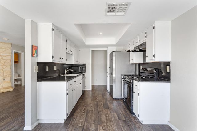 8309 Beaver Brook LN, Austin, TX 78748