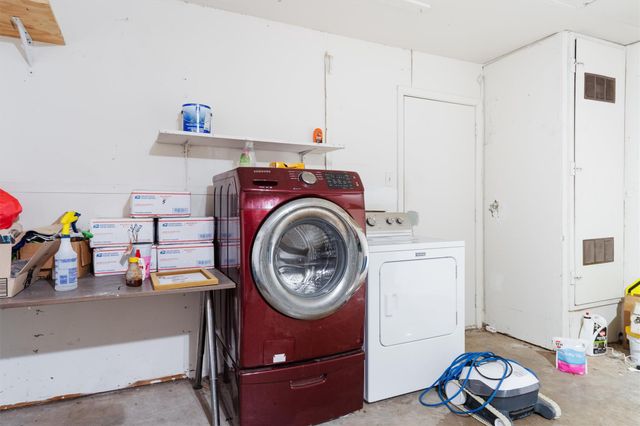 8309 Beaver Brook LN, Austin, TX 78748