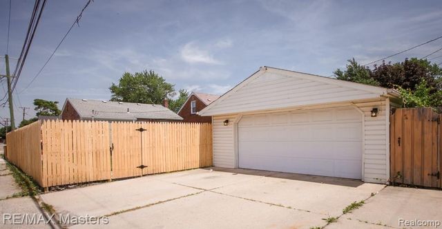1875 Moran Avenue, Lincoln Park, MI 48146