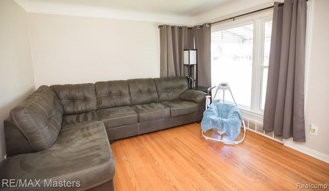 1875 Moran Avenue, Lincoln Park, MI 48146