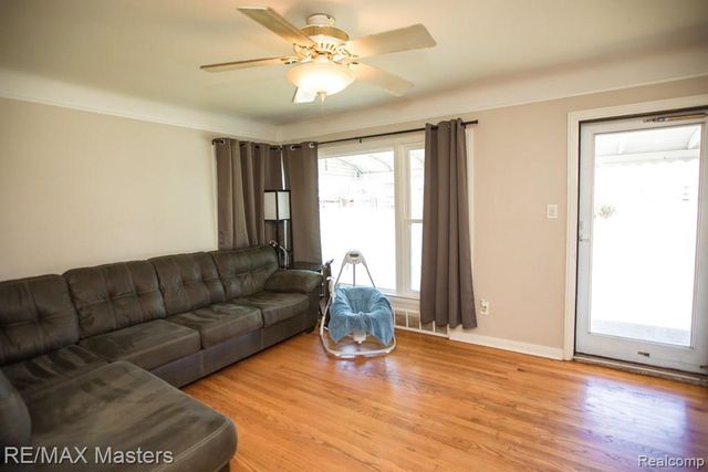 1875 Moran Avenue, Lincoln Park, MI 48146