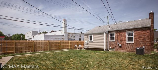 1875 Moran Avenue, Lincoln Park, MI 48146