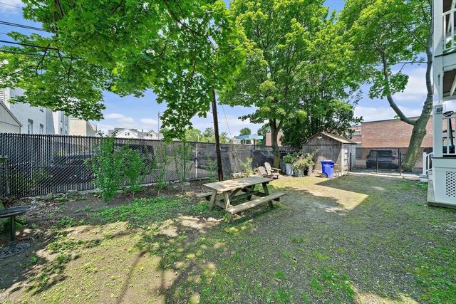 32 Gibson 3, Boston, MA 02122