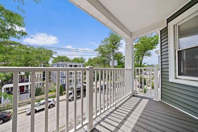 32 Gibson 3, Boston, MA 02122