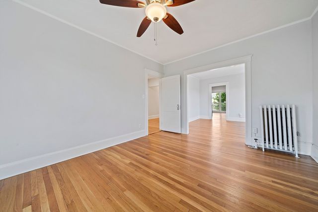 32 Gibson 3, Boston, MA 02122