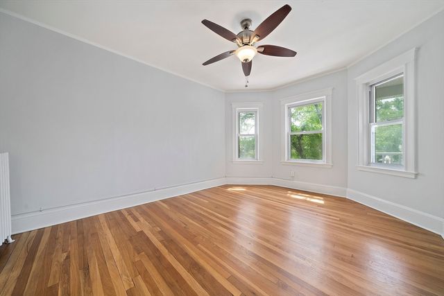 32 Gibson 3, Boston, MA 02122