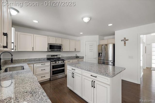 43149 Wilderness Drive, Canton, MI 48188