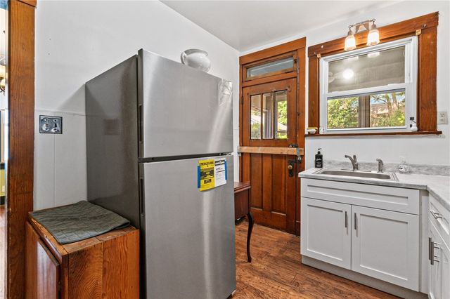 1411 Meadow St, Mckeesport, PA 15132