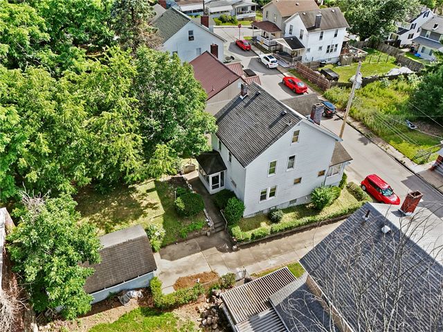 1411 Meadow St, Mckeesport, PA 15132
