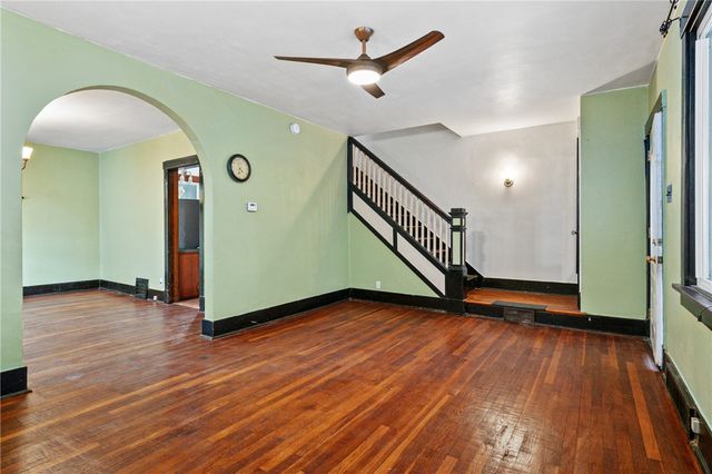 1411 Meadow St, Mckeesport, PA 15132