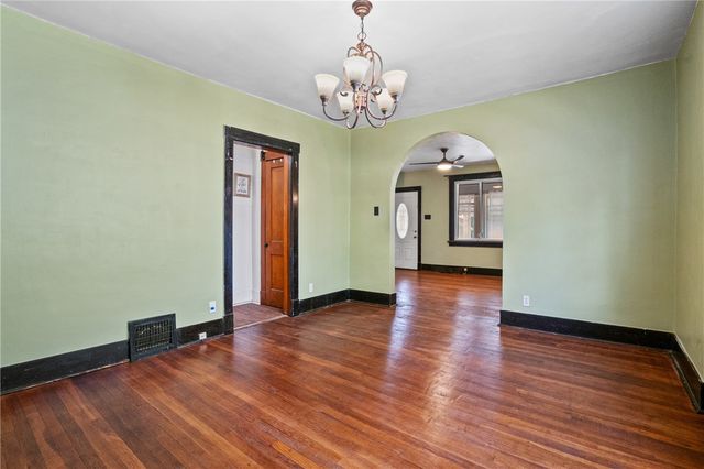 1411 Meadow St, Mckeesport, PA 15132