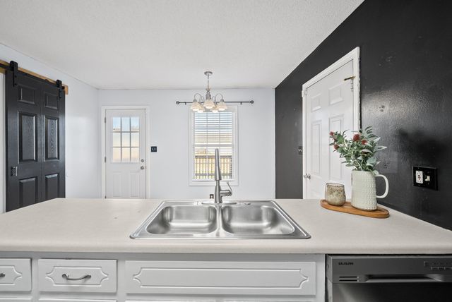 3452 Sandpiper Dr, Clarksville, TN 37042