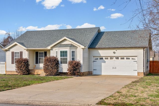 3452 Sandpiper Dr, Clarksville, TN 37042