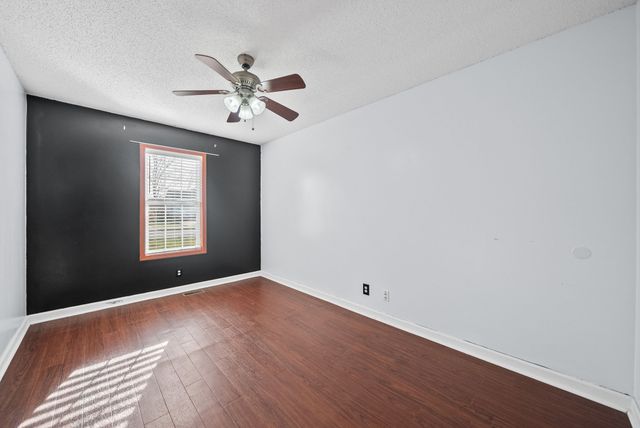 3452 Sandpiper Dr, Clarksville, TN 37042