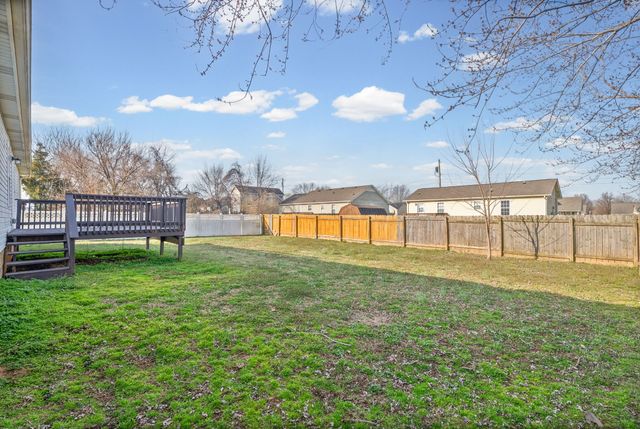 3452 Sandpiper Dr, Clarksville, TN 37042