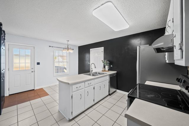 3452 Sandpiper Dr, Clarksville, TN 37042